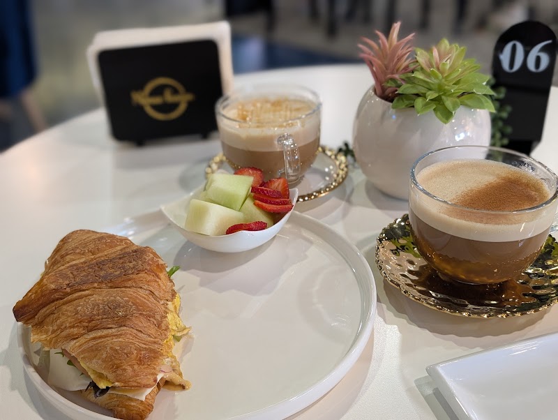 Monae Fusion Brunch Café