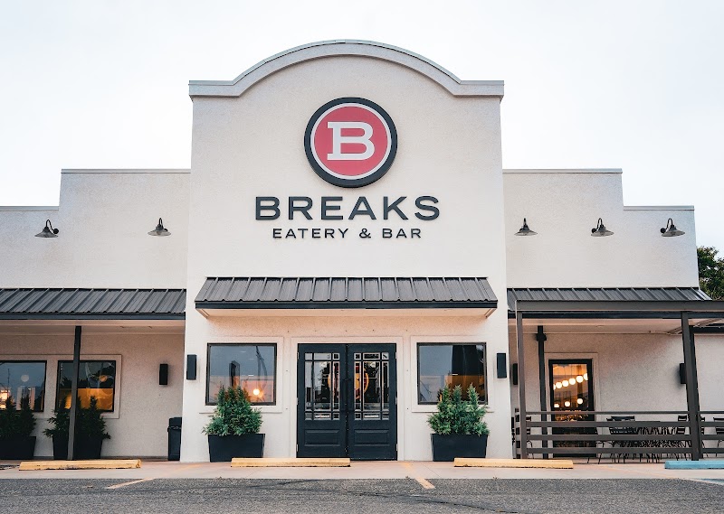 Breaks Eatery & Bar