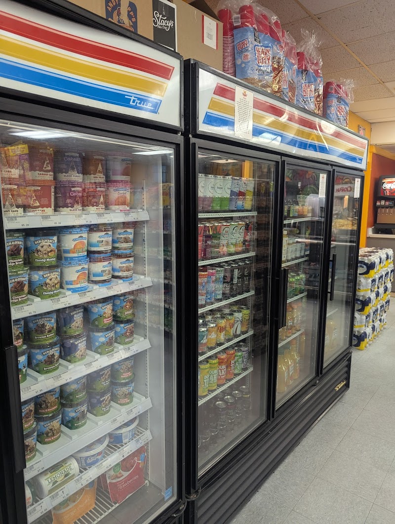 MacTaggart's Market & Deli