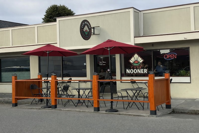Cafe Nooner
