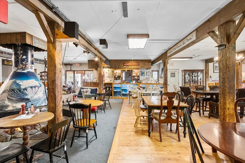 The Round Hearth Cafe and Market Place