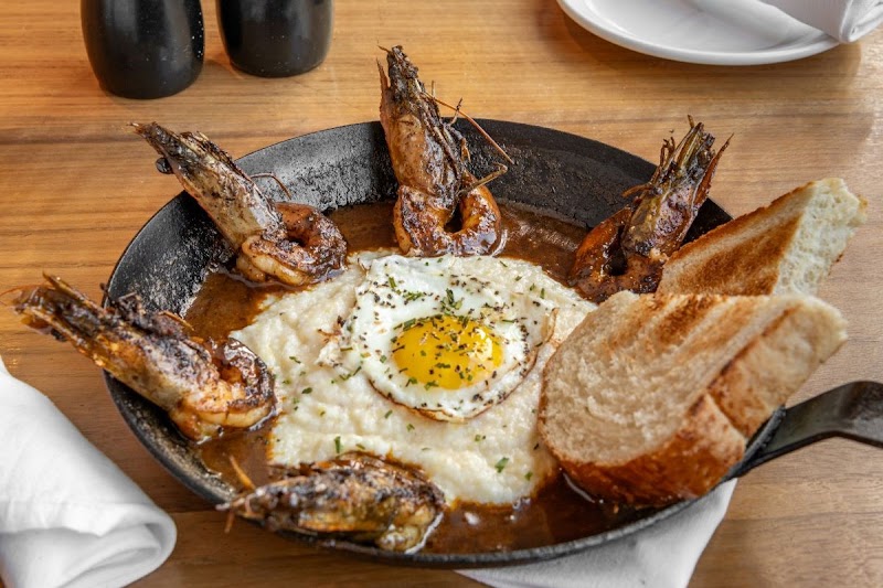 DISTRICT Downtown Diner