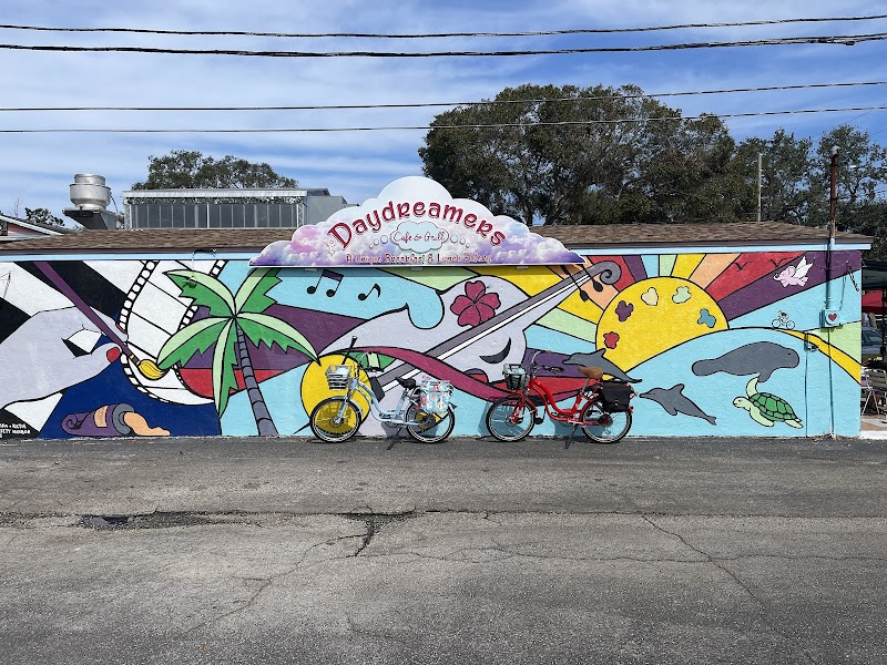 Daydreamers Cafe and Grill