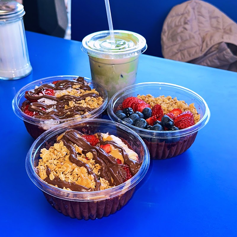 The Wave Café 🌊☕️