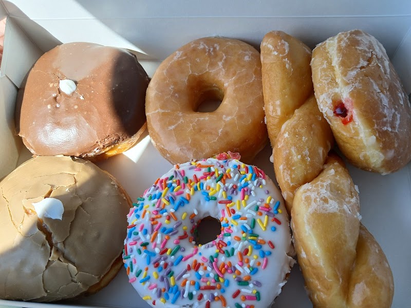 Bismarck Donuts & Coffee