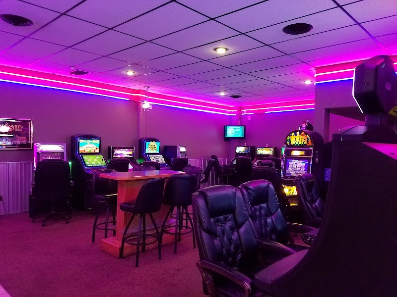 Johnny's Bar & Casino