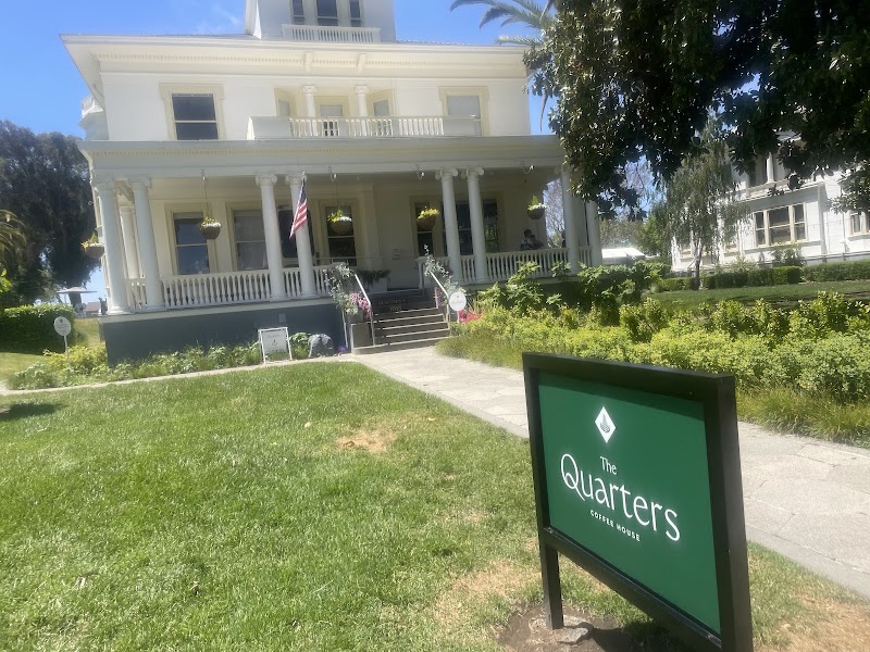 The Quarters Coffee House