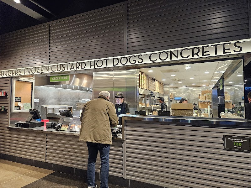 Shake Shack Southdale