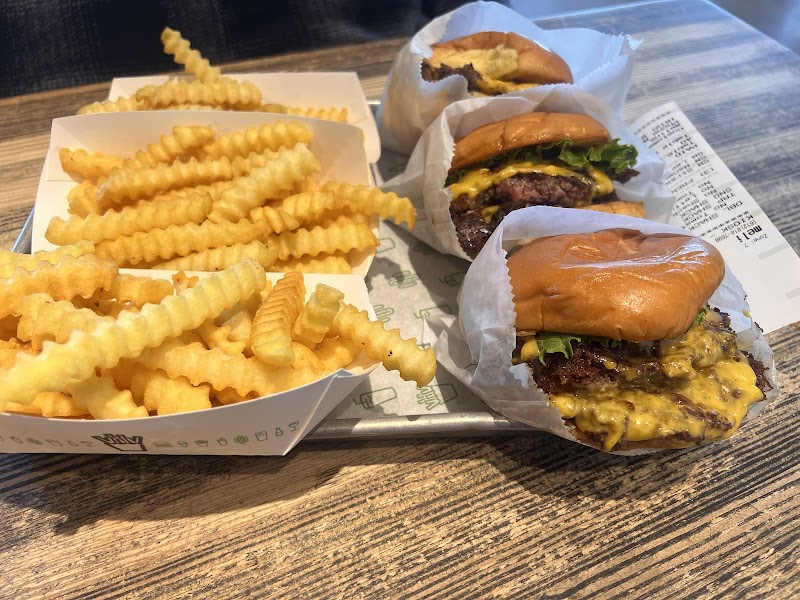 Shake Shack Southdale