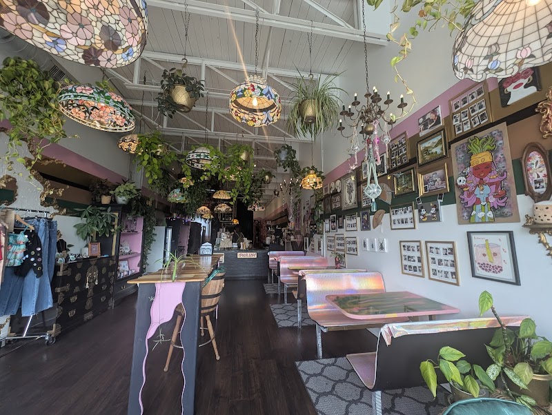 Billie Gold Bubble Tea Lounge