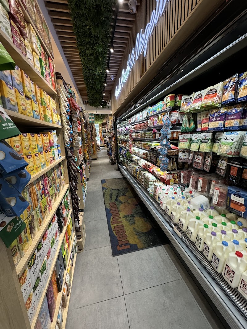 Bread & Butter Market (505 Grand Street)