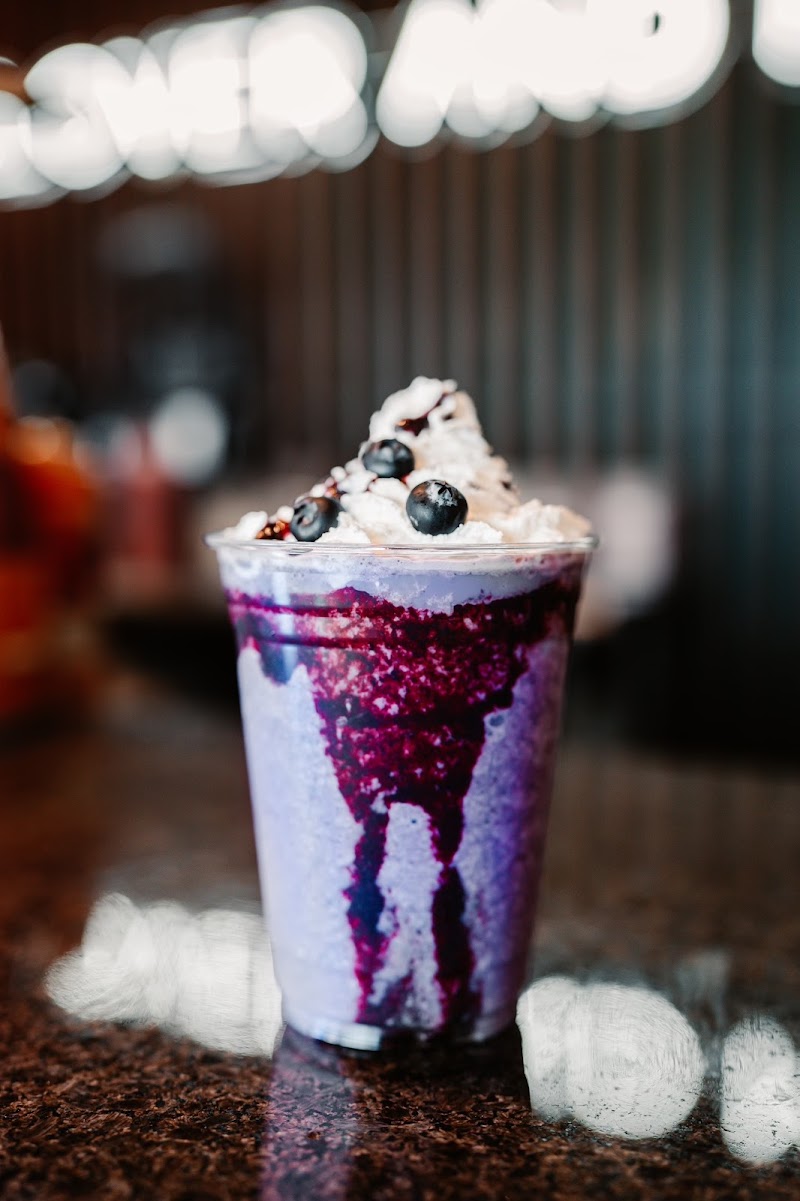 Clover and Mug (Keauhou Shopping Center)