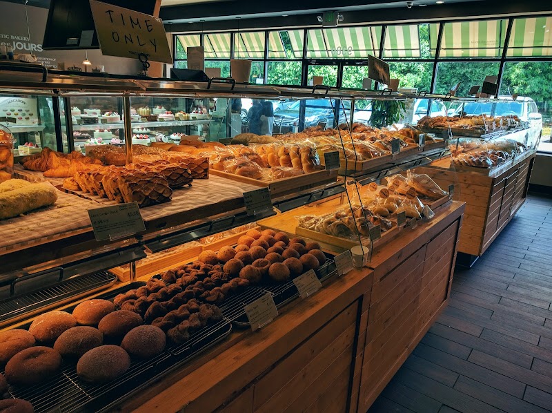 Tous Les Jours Bakery Cafe