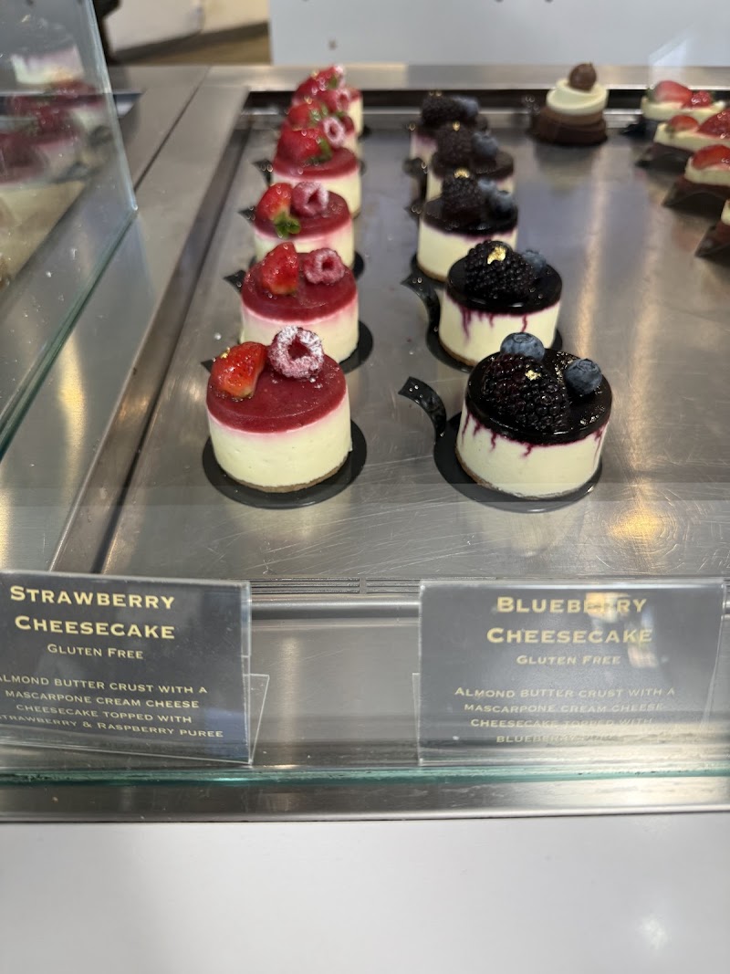 Carrara's Pastries | Restaurant, Gelato & Coffee