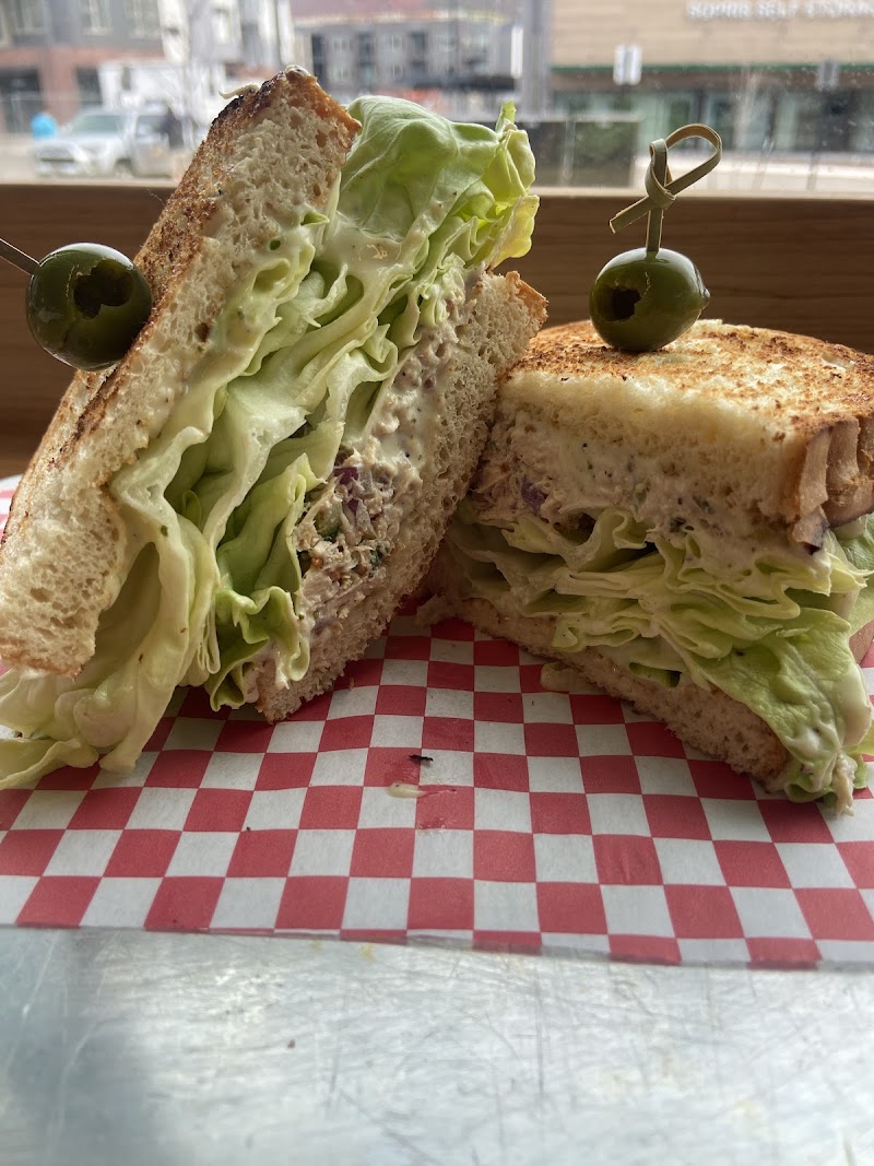 Plosky's Deli