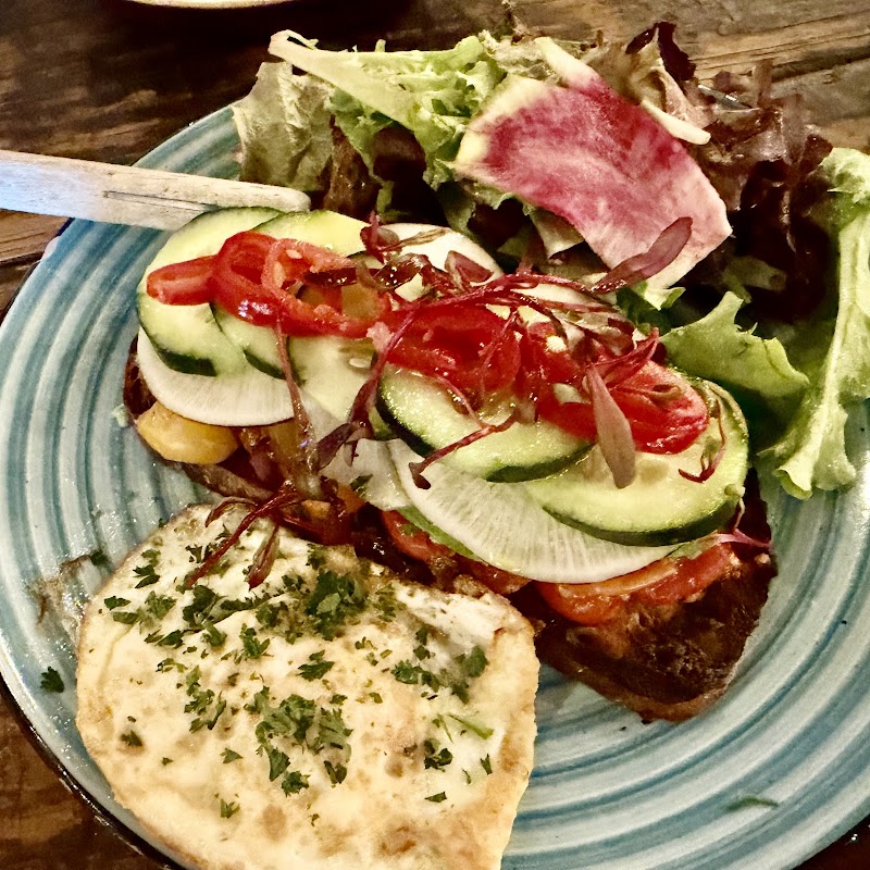 Bon Vivant Market & Café