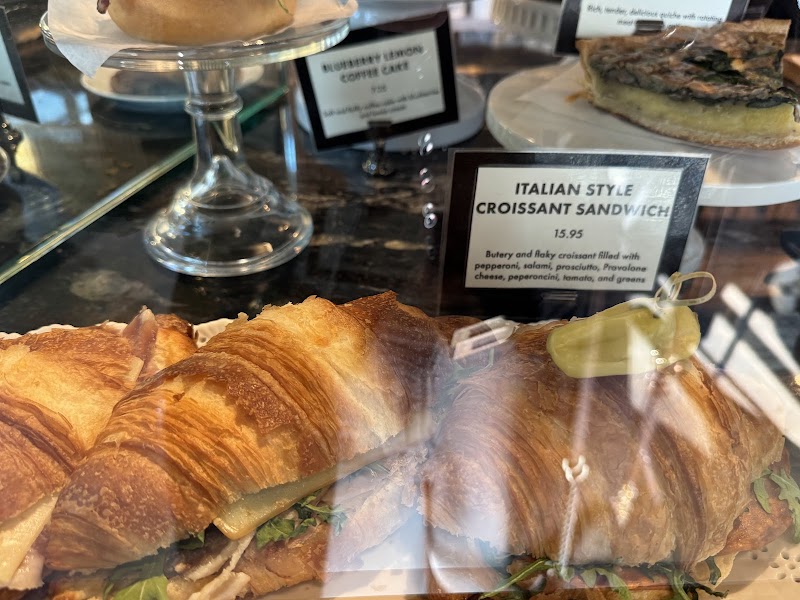 Café Hagen (Café and Roastery)