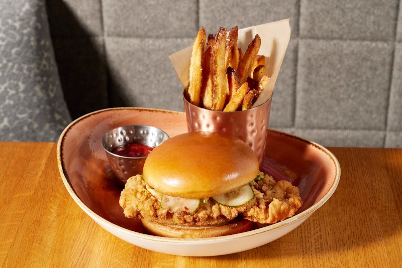 Gallerie Bar and Bistro