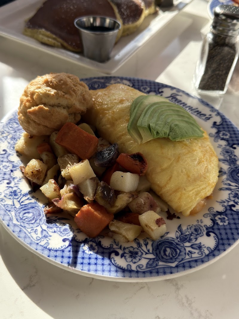 Jeannine's Restaurant & Bakery