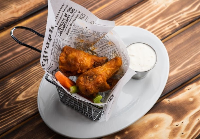 Aces Bar & Grill (East)