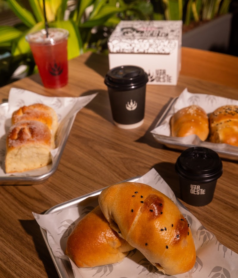 VIA OESTE CAFE & BAKERY