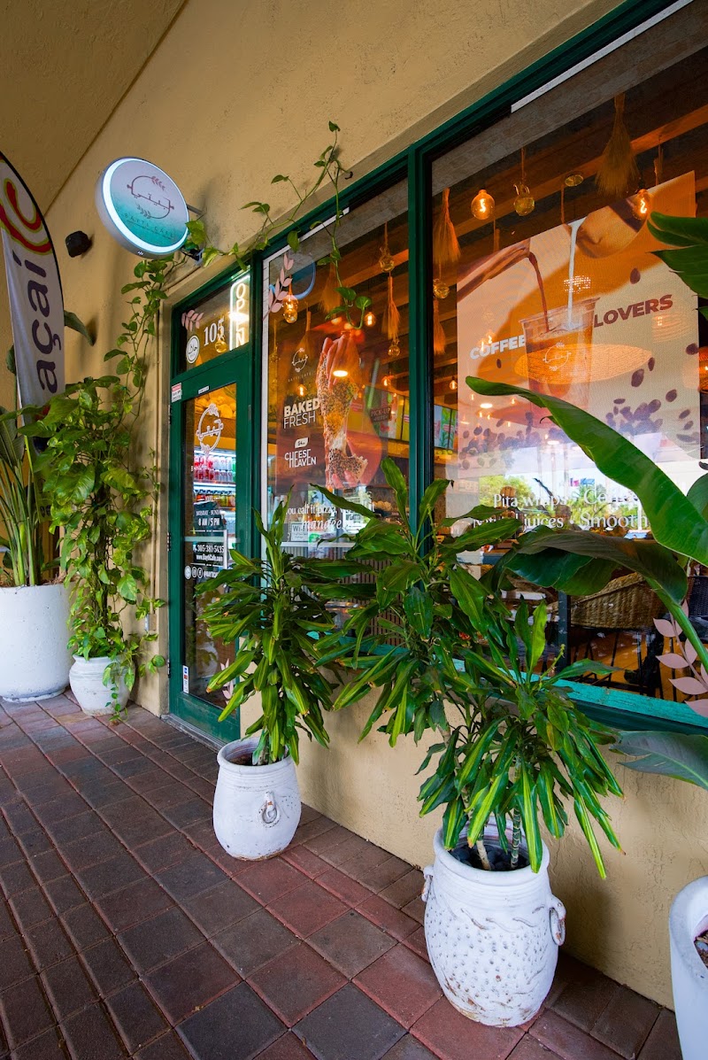 Bayti Cafe / Lebanese Bakery & Sweets