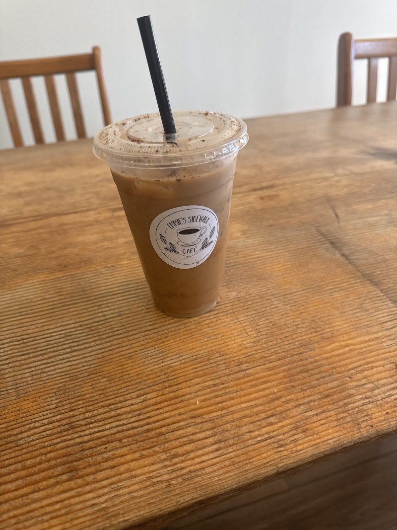 Emmie’s Sidewalk Café