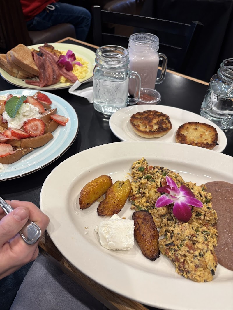 Francesca's On Pawtucket