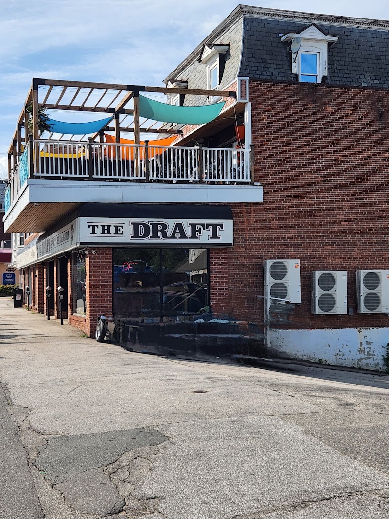 The Draft Sports Bar & Grill