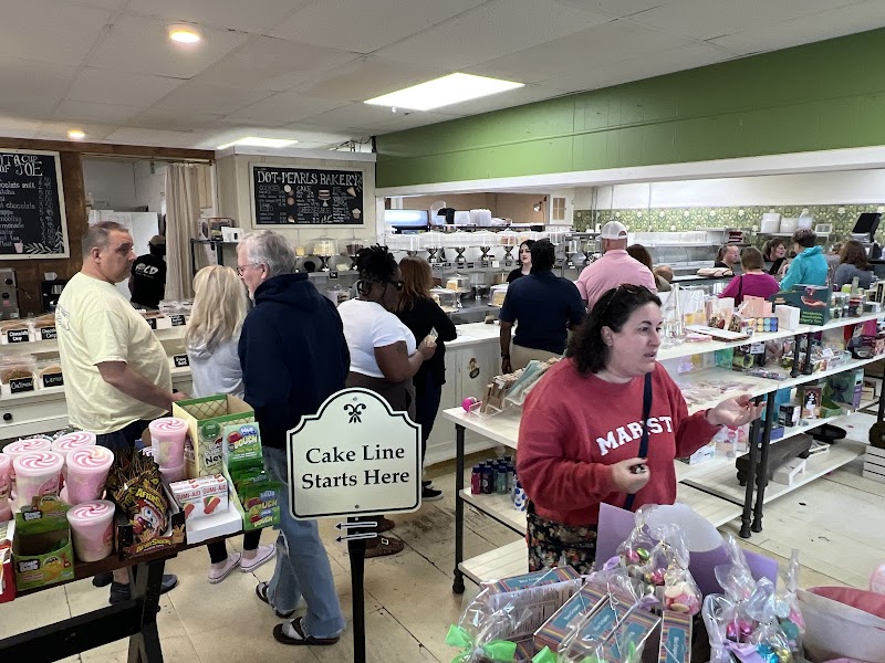 Dot And Pearls Coffee & Pastries