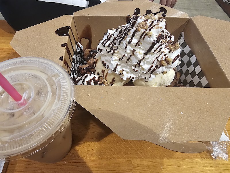 Azucanela Churros & Coffee - Azusa