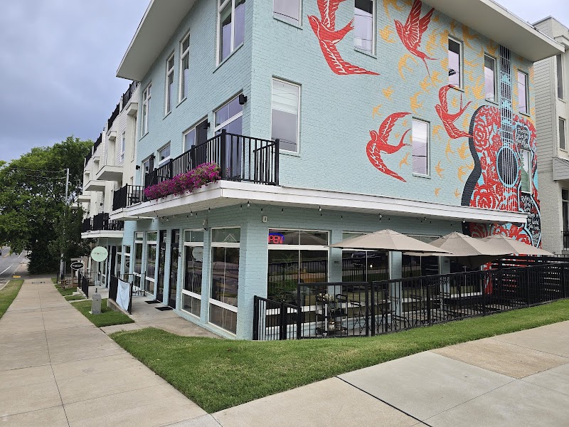 Momento Specialty Coffee - EAST