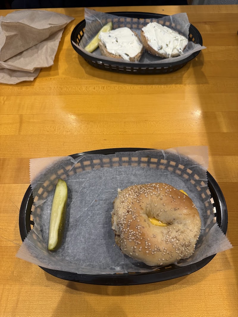 Fox’s Bagel & Deli