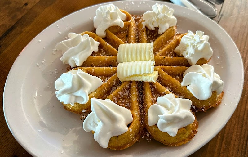 Crest Cafe & Catering