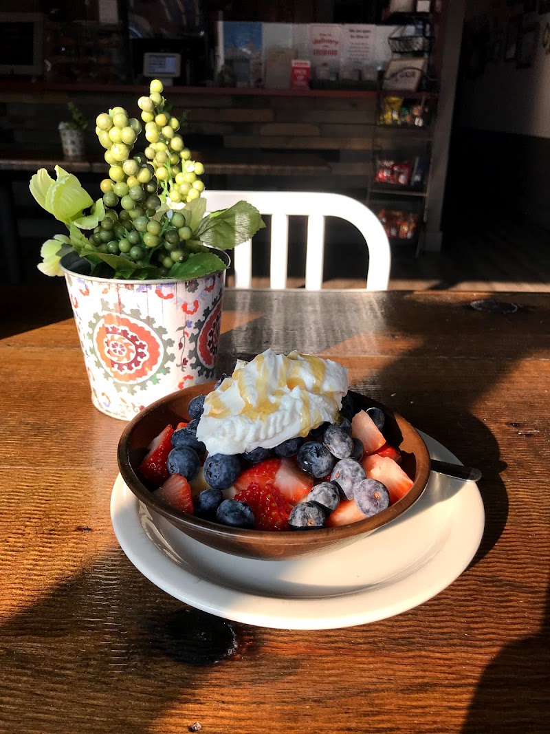 Café Conmigo - PIT Airport - Post security location (across from Sarris Candies)