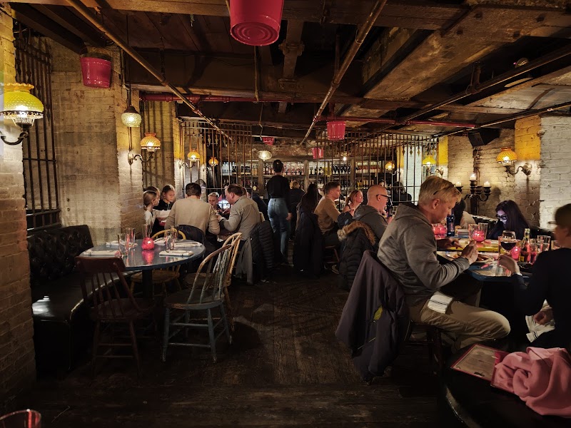 La Esquina Brasserie