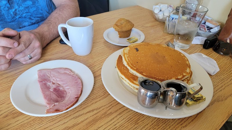 Roasters Cafe & Deli