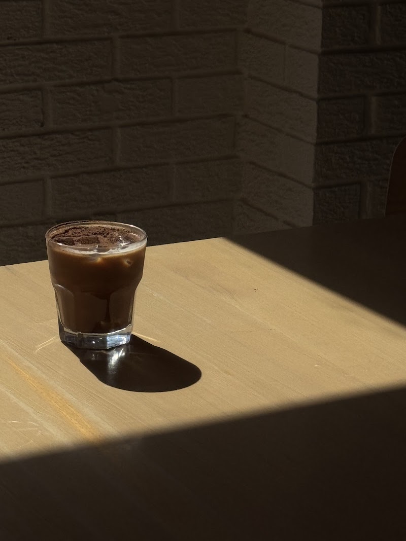 lowbar coffee + bushel & peck