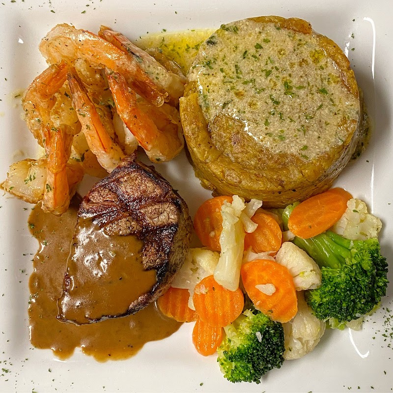 Platinum Cafe & Lounge