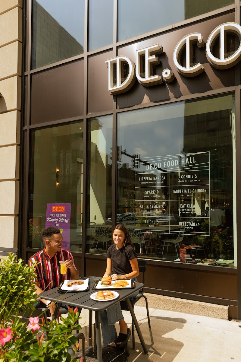 DE.CO Food Hall