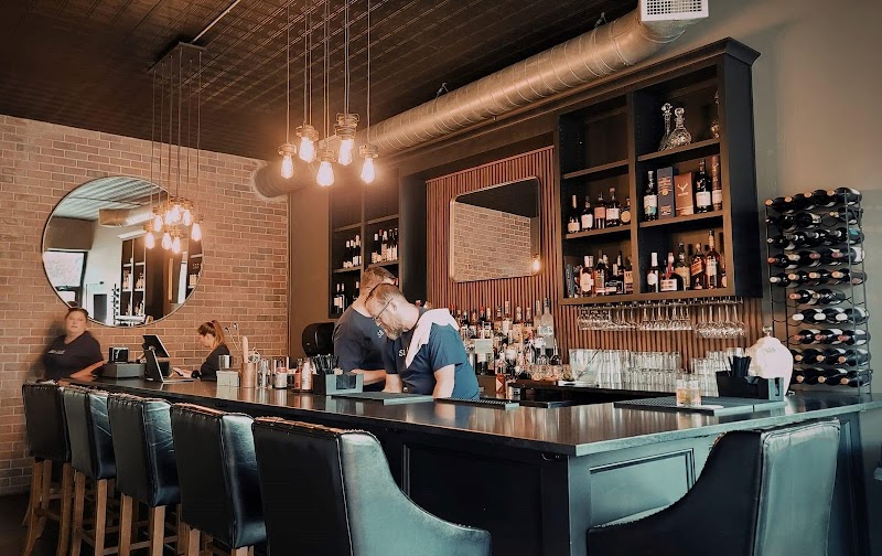 Salut Wine and Cocktail Lounge