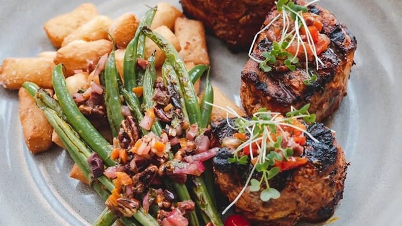 Salar Restaurant and Lounge