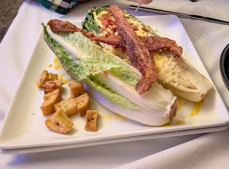 Salar Restaurant and Lounge