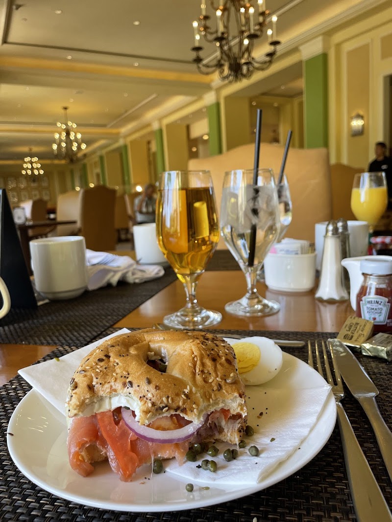 Medici Cafe & Terrace