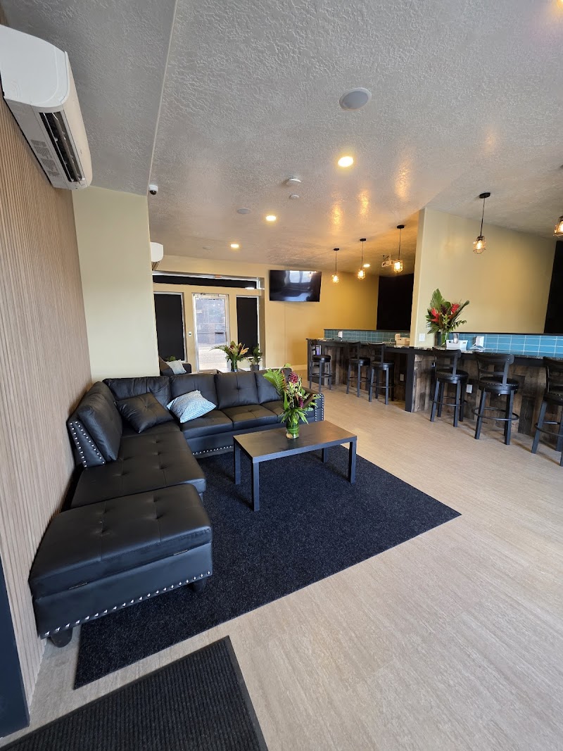 Aloha Golf and Coffee Lounge