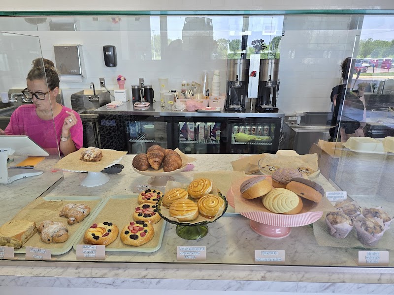 Aurora Cafe & Bakery