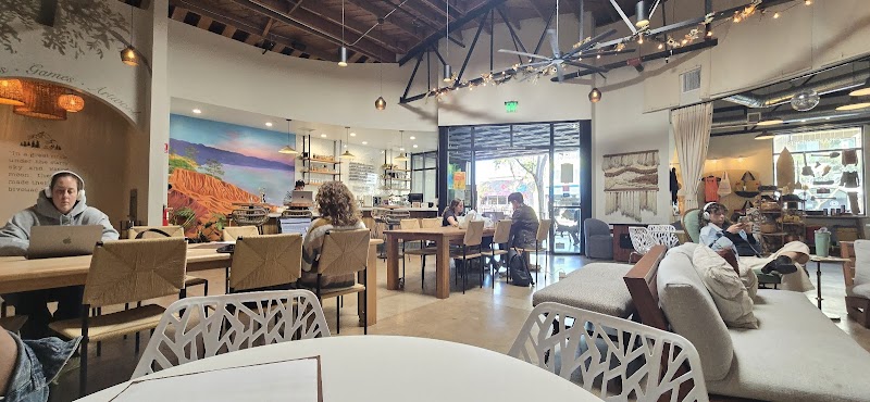 Bivouac Adventure Lodge: Cider Bar, Coffee Shop, & General Store