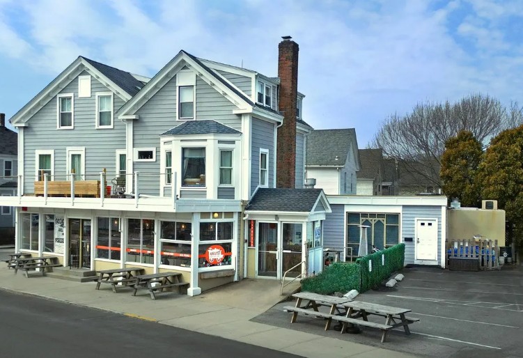 Ocean and Fifth Cafe