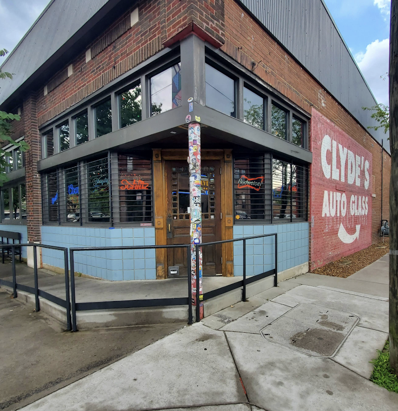 HiFi Clyde's Chattanooga