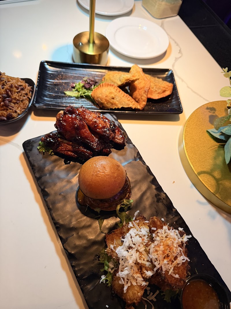 HOME By ZaZ Restaurant & Lounge